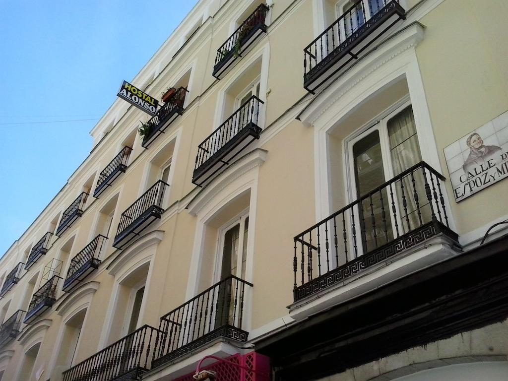 Hostal Alonso Madrid Eksteriør billede